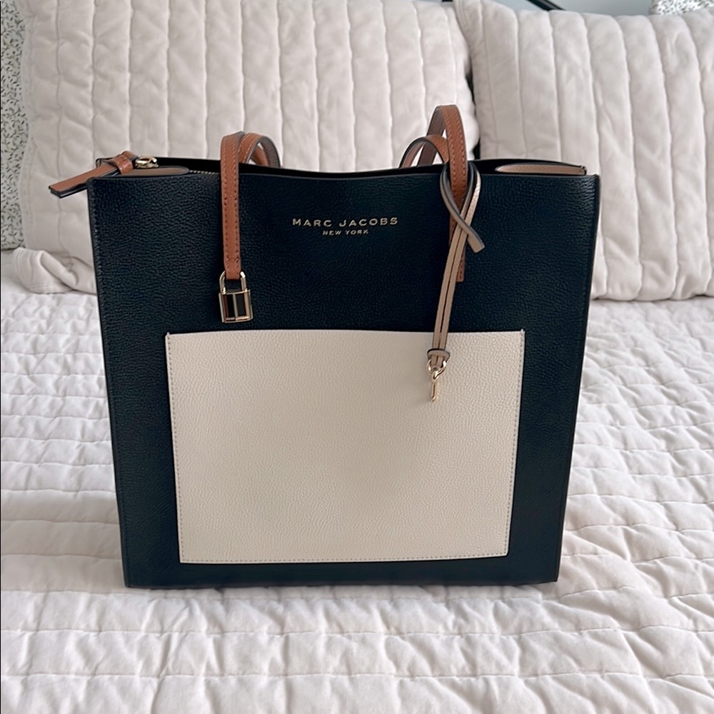 Marc Jacobs Grind Colorblock Leather Tote Bag